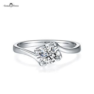 Stylish oxhead Moissanite ring