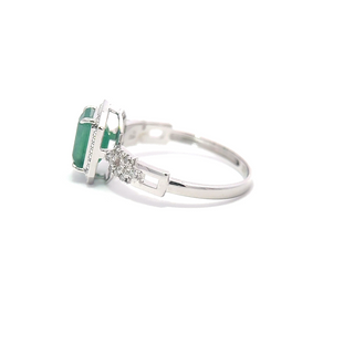 Emerald Radiance Royale Ring