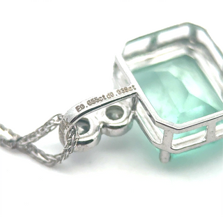 Emerald White Gold Sleek Pendant