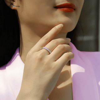 Luminous Baguette Moissanite Band