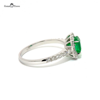 Bold Afghan emerald statement piece for collectors 