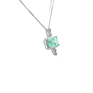 Emerald White Gold Sleek Pendant