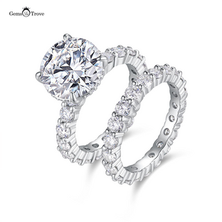 Round Cut Moissanite Engagement Ring