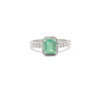 Emerald Lumière Diamond Ring