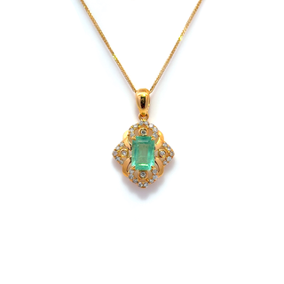Emerald Heirloom Halo Necklace