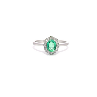 Éclat Bianco Emerald Ring
