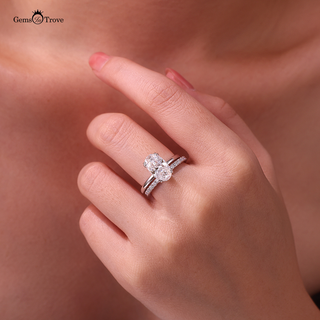 Moissanite Oval Ring Stackable Set