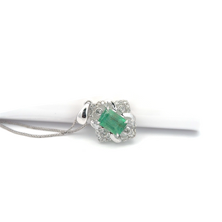 Smeraldo Aura Diamond Pendant