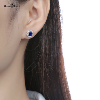 Round Sapphire Sparkling Halo