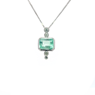Emerald White Gold Sleek Pendant