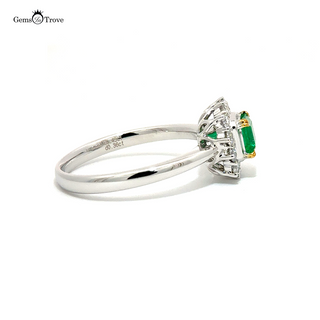 Empowerment jewelry with Colombian emerald and diamonds