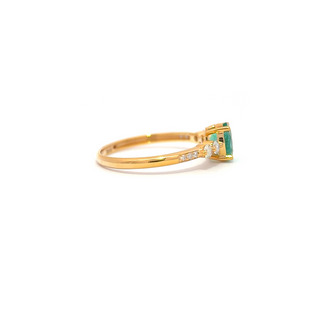 Verdea Classic Emerald Petite Ring