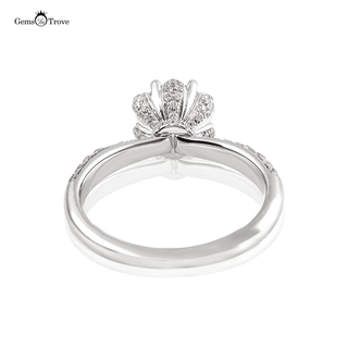 Flower shape moissanite diamond ring