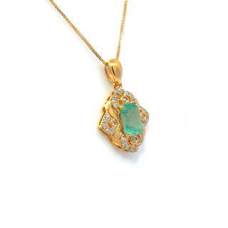 Emerald Heirloom Halo Necklace