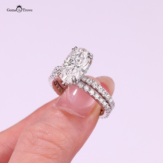 Oval Cut Moissanite Ring Set