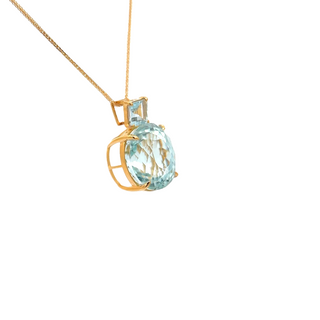 Classic Aquamarine Oval Pendant