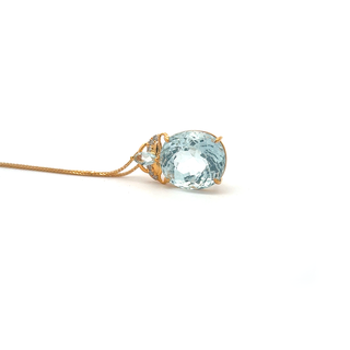 Oval Aquamarine Petite Pendant