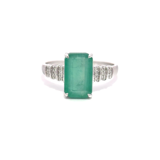 Emerald Radiance Silhouette Ring