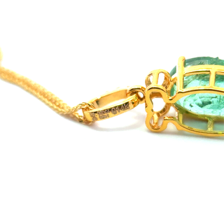 Emerald Minimal Oval Drop Pendant